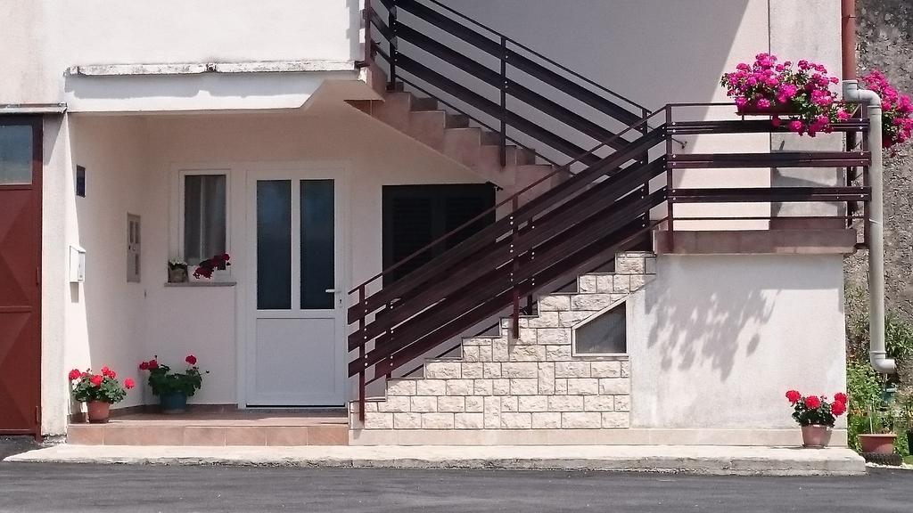 Apartment Toncic Benazici Eksteriør bilde